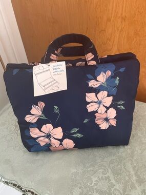 Equate Beauty Deluxe Carry-All Cosmetic Travel Bag – Blue Floral Print